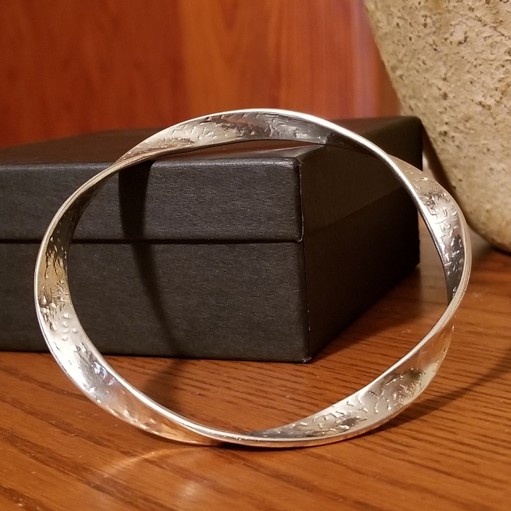 Silpada Sterling Silver Ribbon Bangle Bracelet